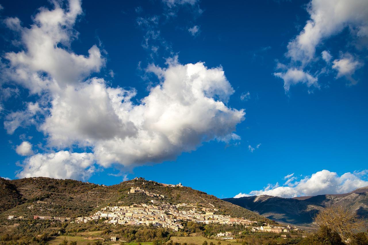 Agriturismo Di Charme Erbadoro Alvito Ngoại thất bức ảnh